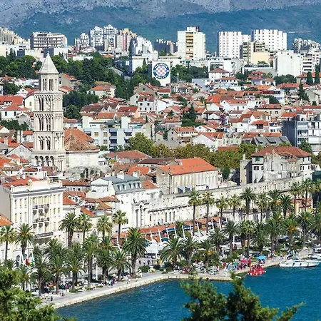 Apartment One-bedroom In Split