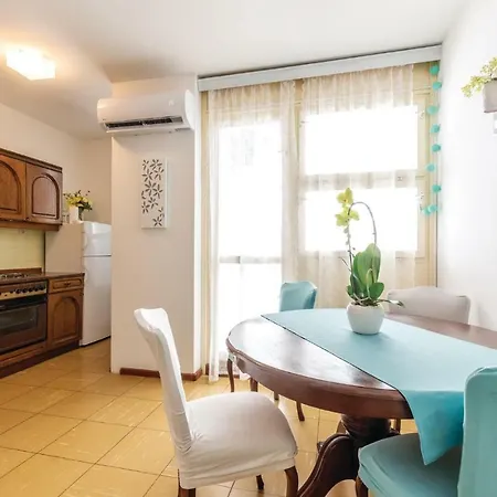 One-bedroom In * Split